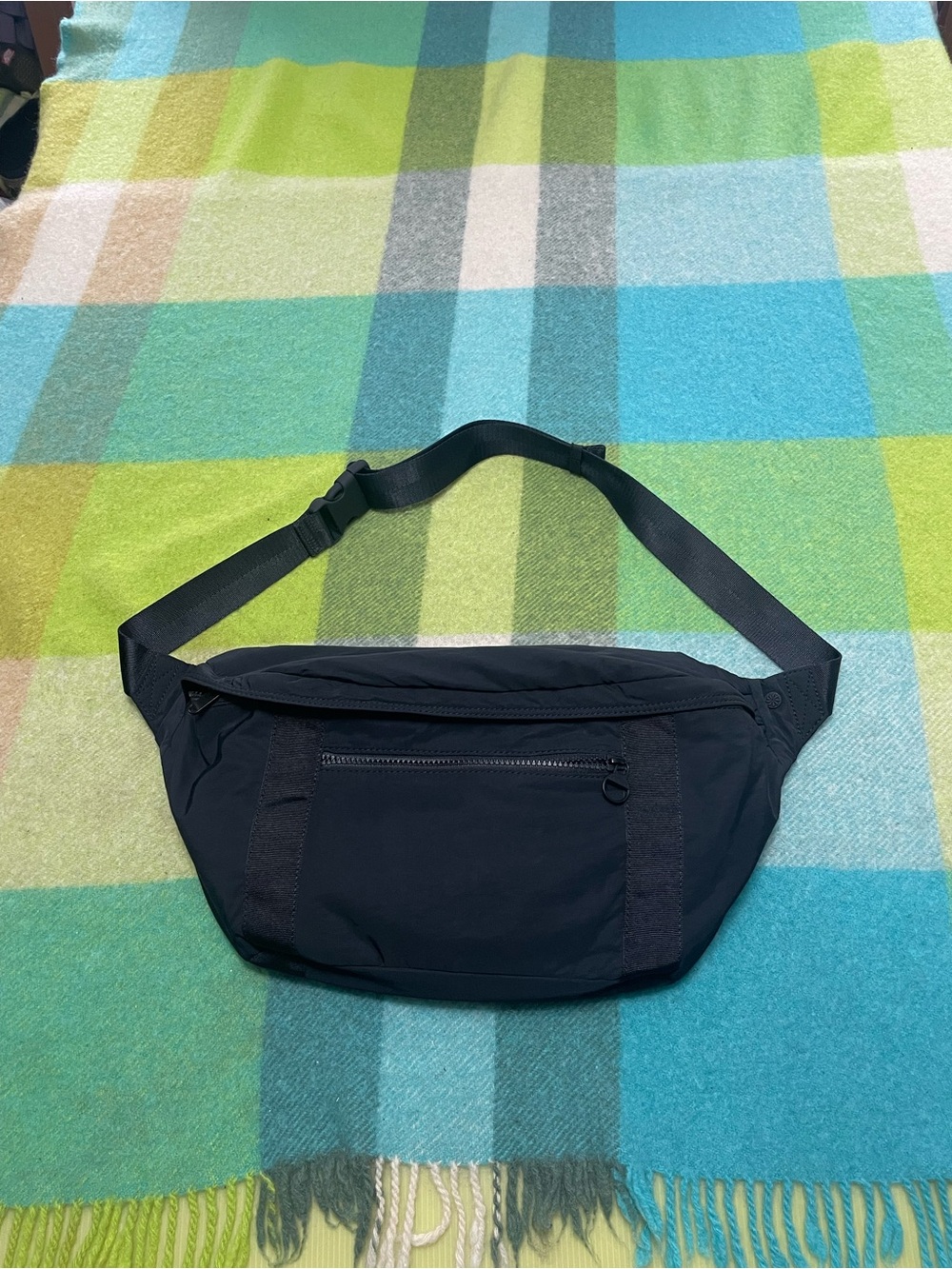Athleta Excursion Large Crossbody Bag